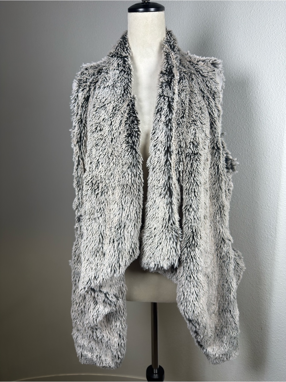 Wit & Wisdom Soft Faux Fur Draped Vest in Gray